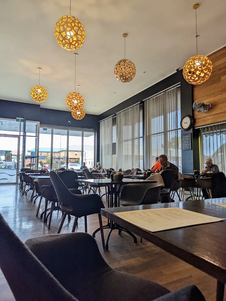 Vibe, Iimis Traralgon - Cafe Restaurant & Cocktail Bar