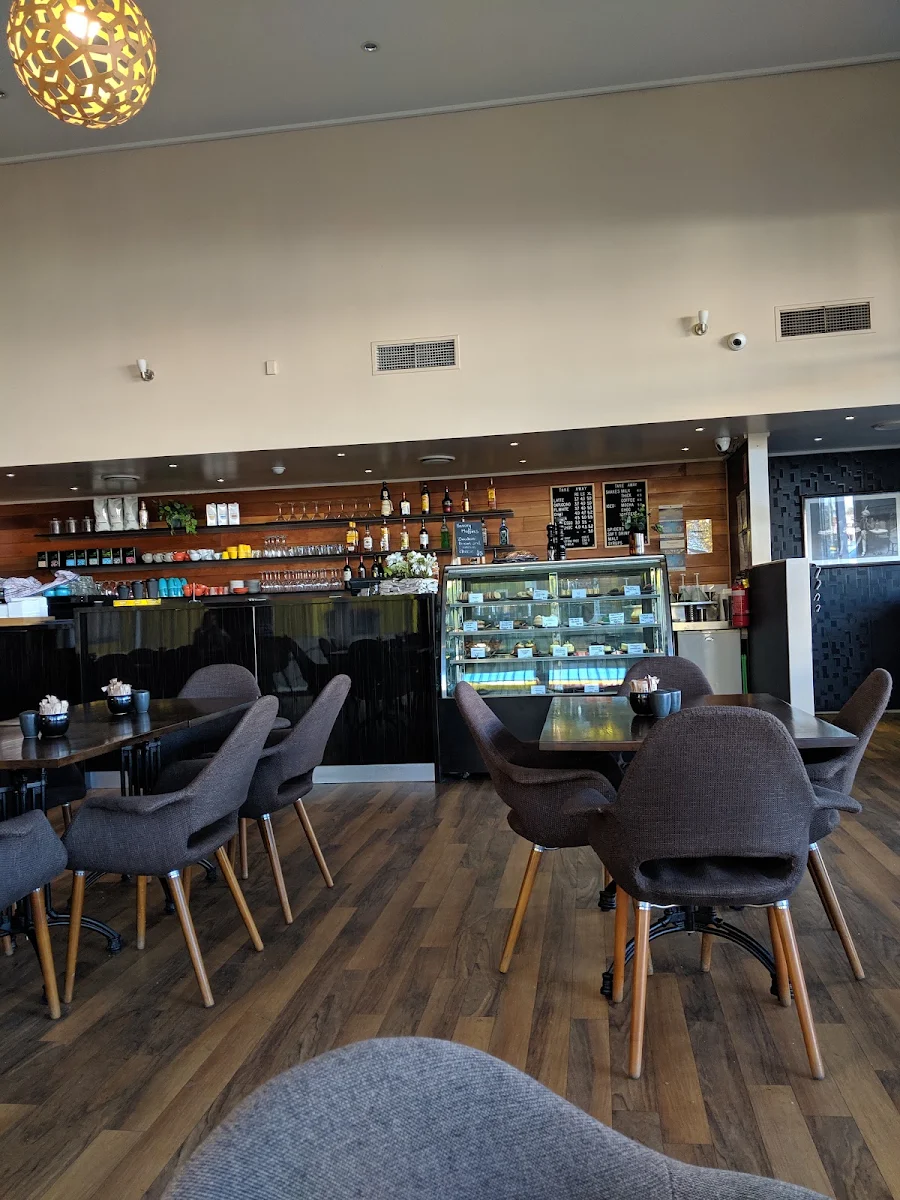 Vibe, Iimis Traralgon - Cafe Restaurant & Cocktail Bar