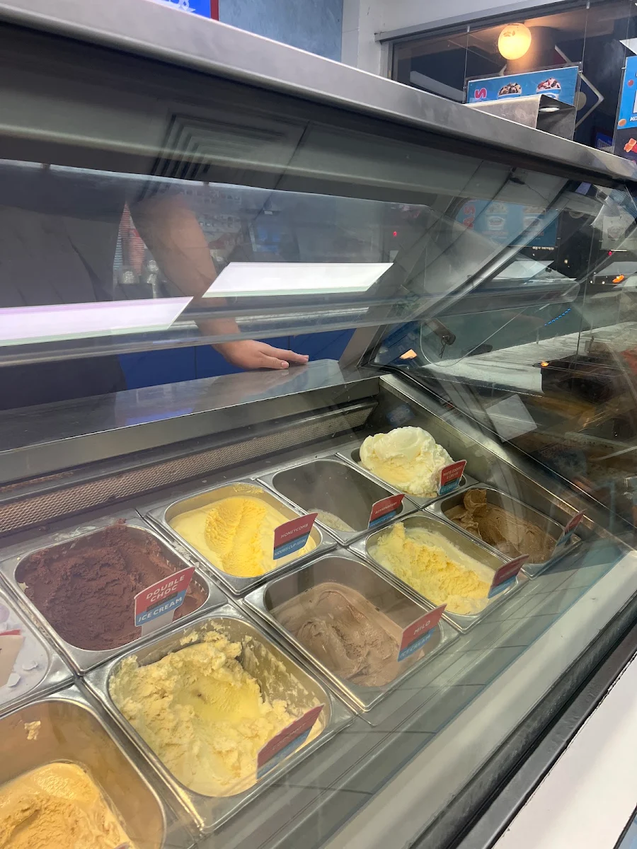 Vibe, Cold Rock Ice Creamery Clayfield