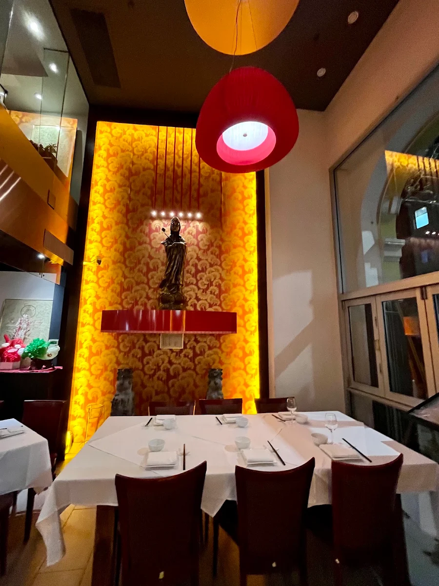 Vibe, Fortune Village Chinese Restaurant