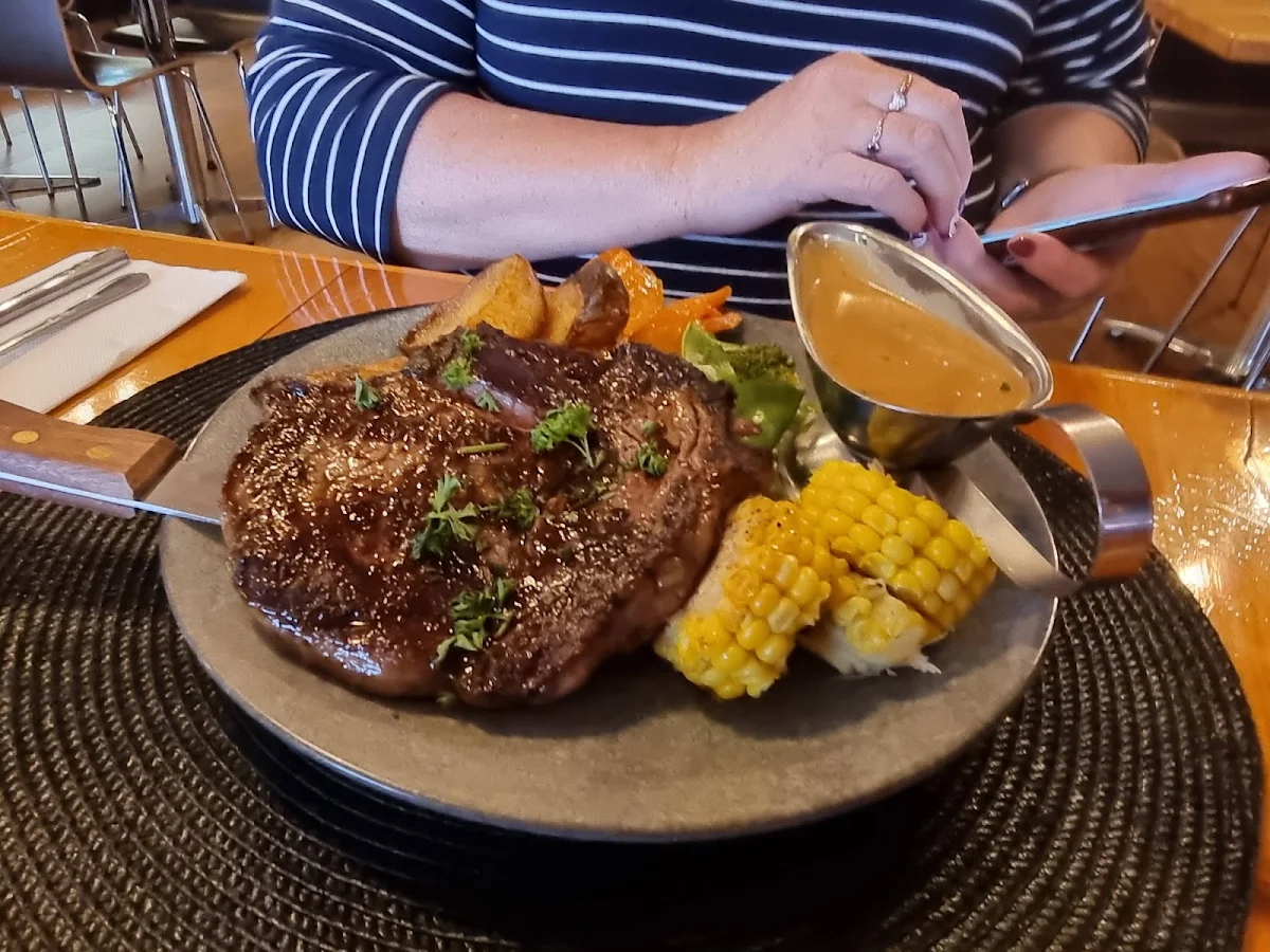 Food & drink, Rhonda’s On Midlands