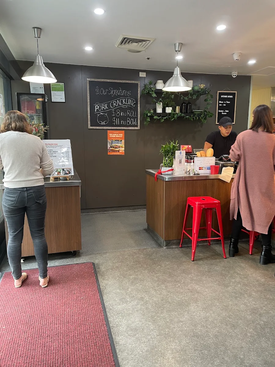 Vibe, Saigon Rolls St Leonards