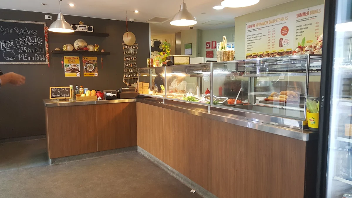 Vibe, Saigon Rolls St Leonards