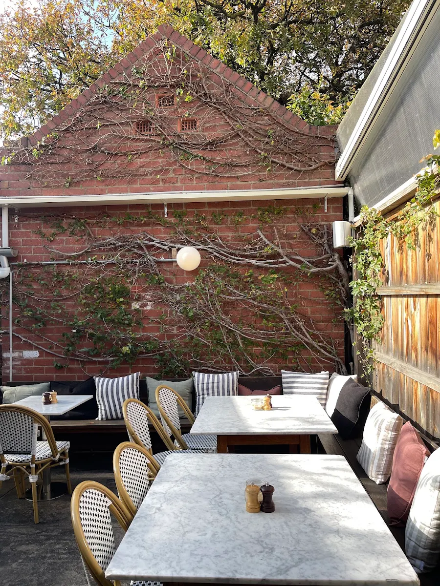 Vibe, Town & Country Home Garden Cafe