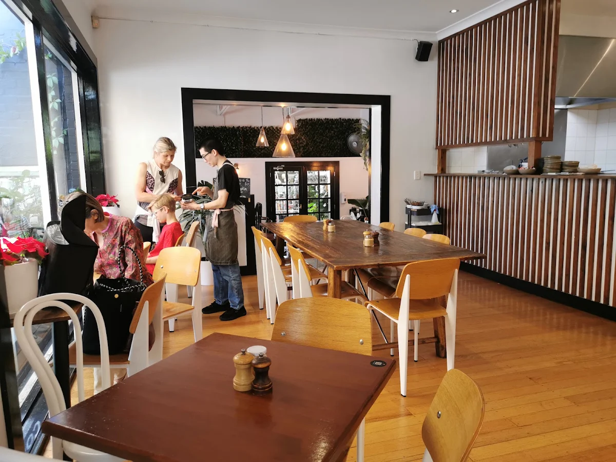 Vibe, Town & Country Home Garden Cafe
