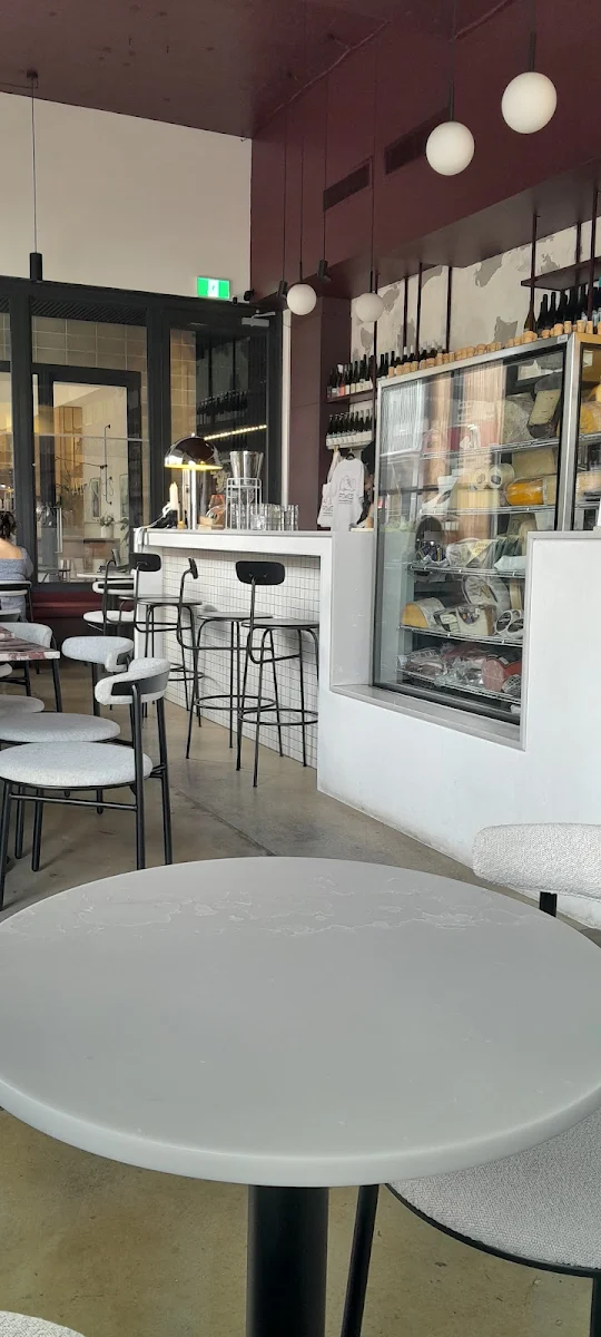 Vibe, Powells Fromagerie & Wine Bar