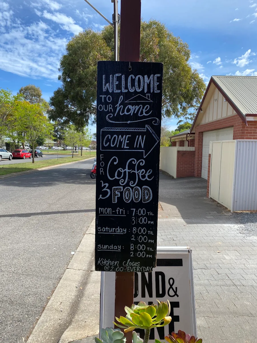 Menu, Bond and Lane