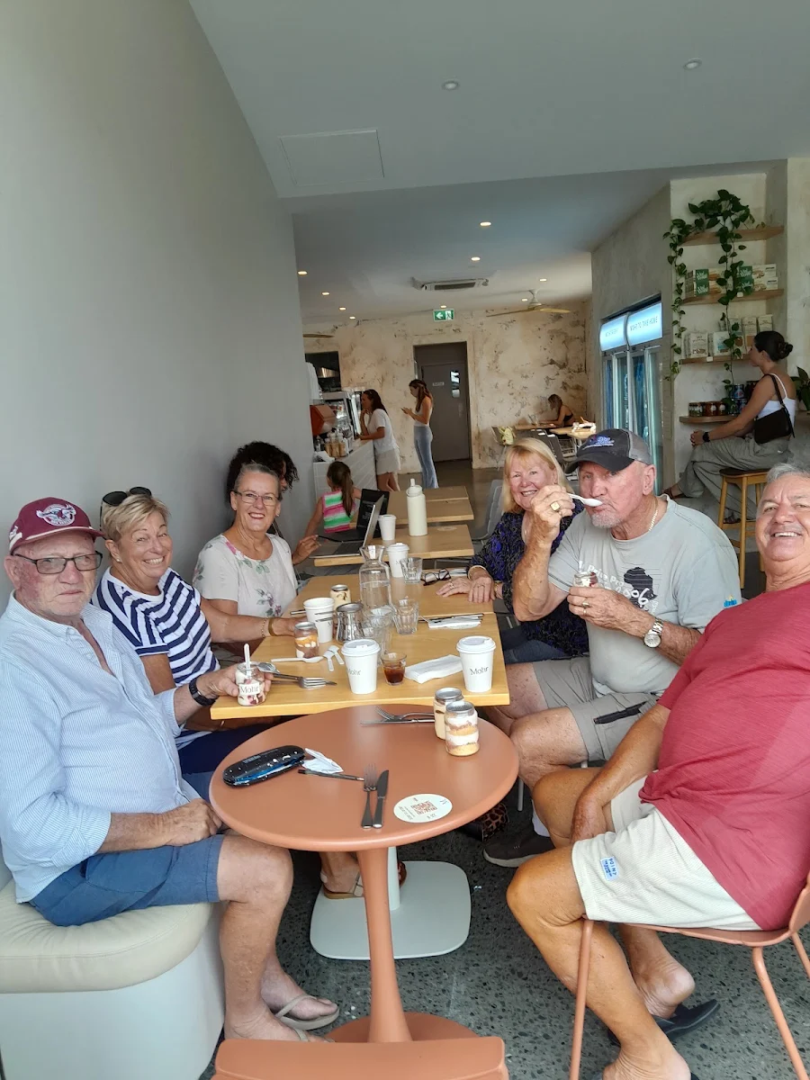 Vibe, Mohr Cafe & Deli