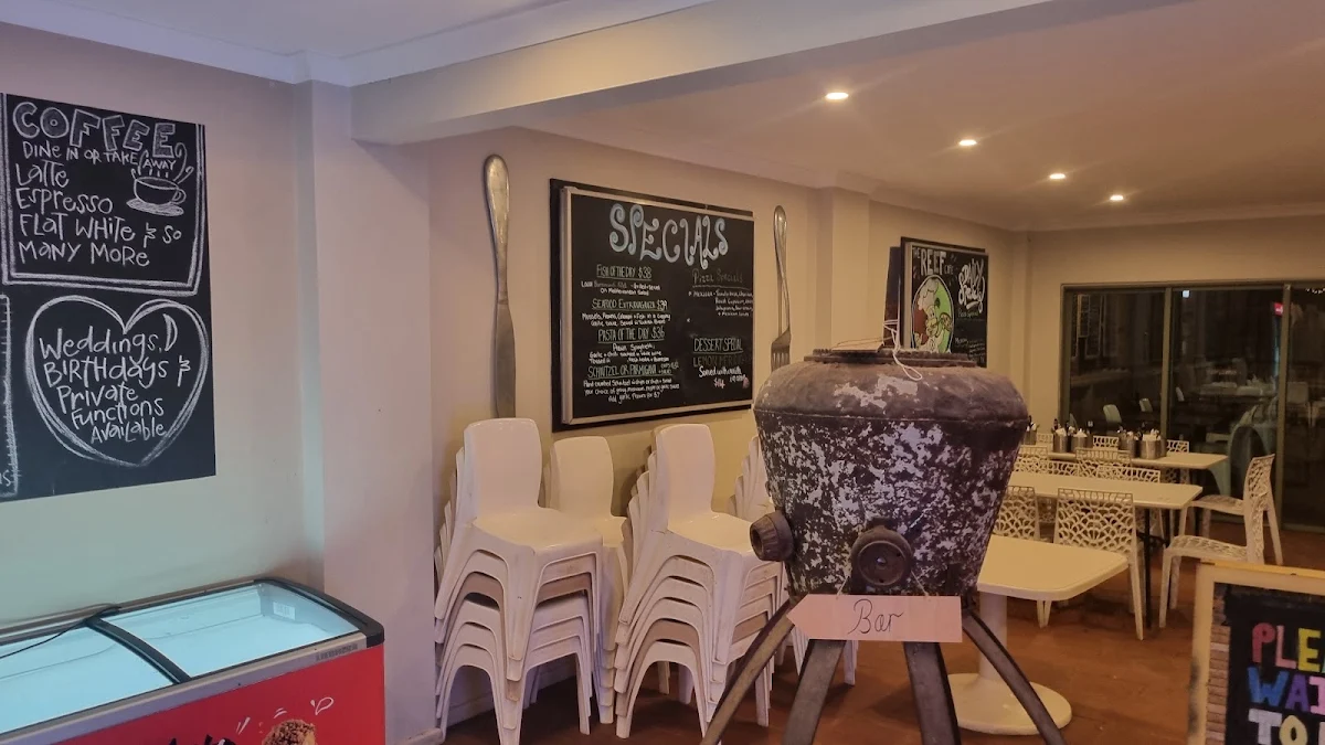 Vibe, Reef Cafe
