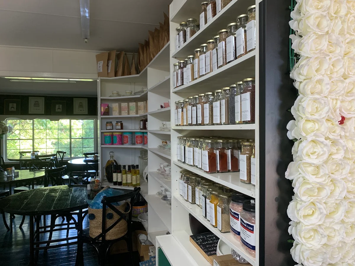 Vibe, House of Herbs & Roses