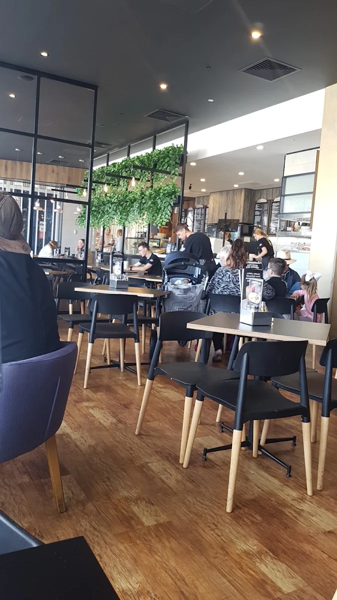 Vibe, The Coffee Club