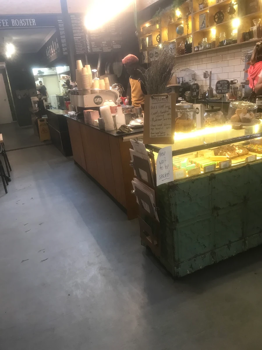 Vibe, Folks coffee
