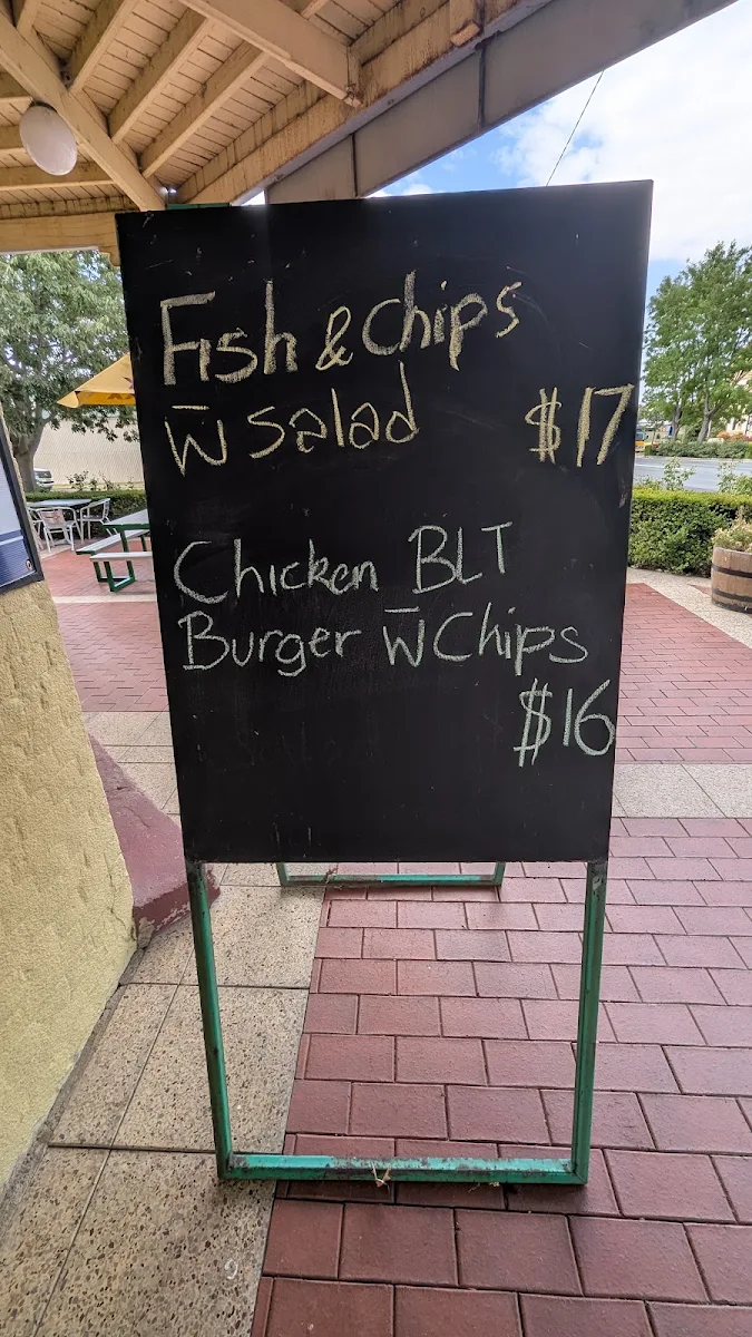 Menu, The Courthouse Hotel