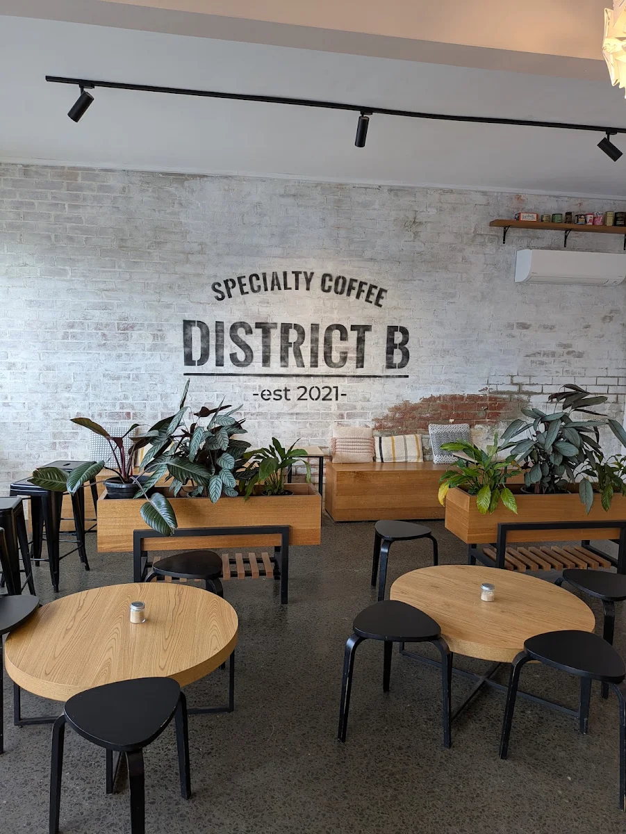 Vibe, District B