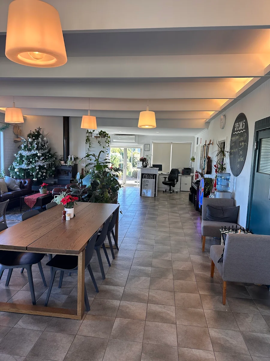 Vibe, Peterborough House Restaurant & Cafe