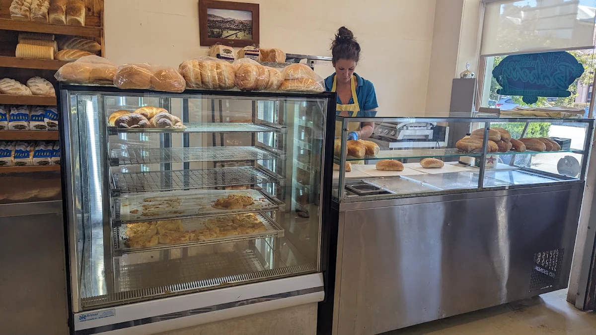 Vibe, Gundagai Bakery