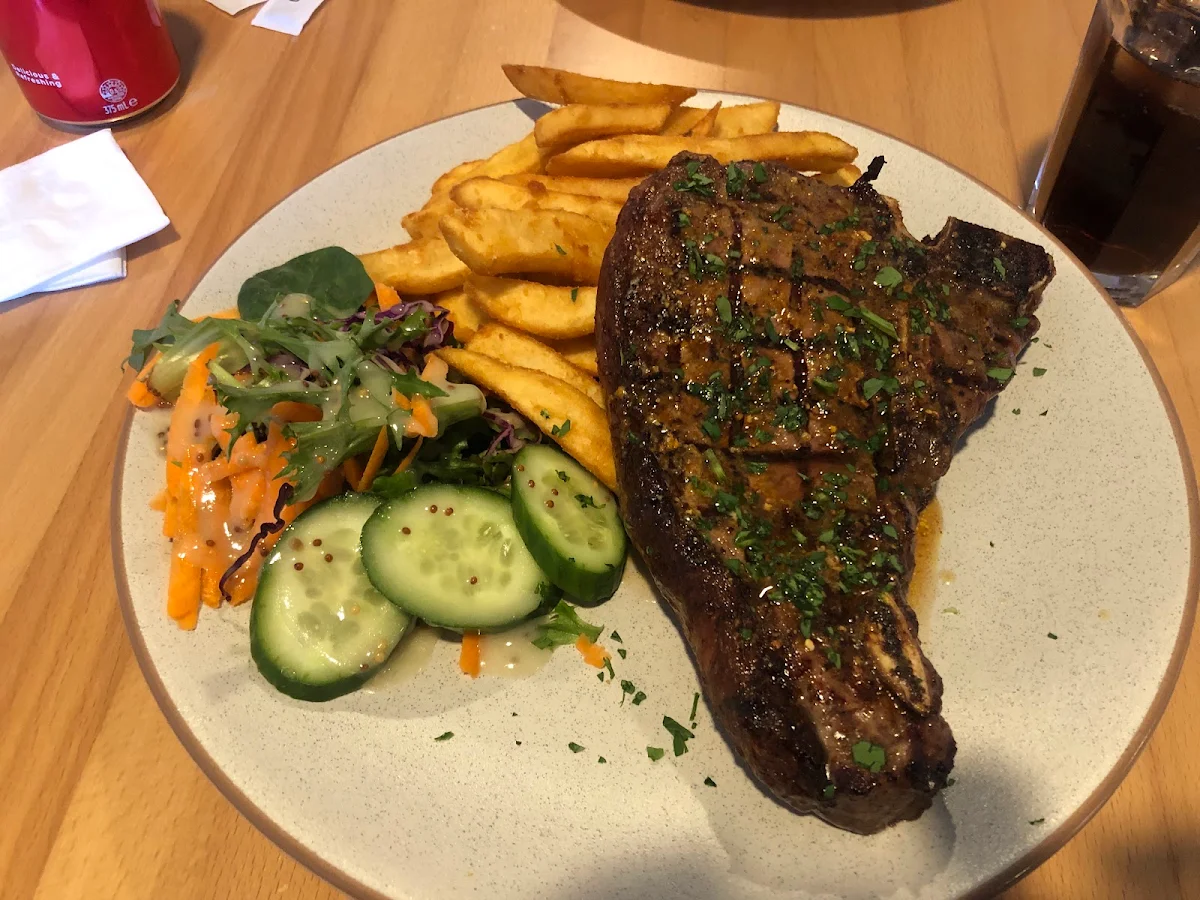 Food & drink, Royal Hotel Taree