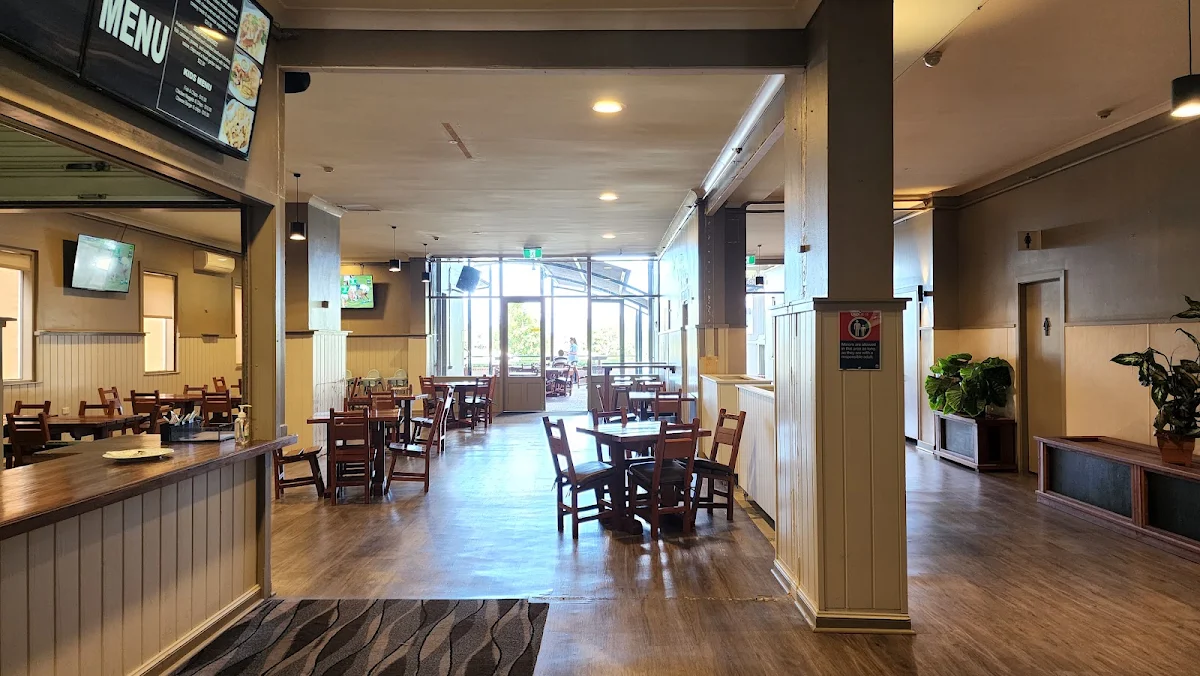 Vibe, Royal Hotel Taree