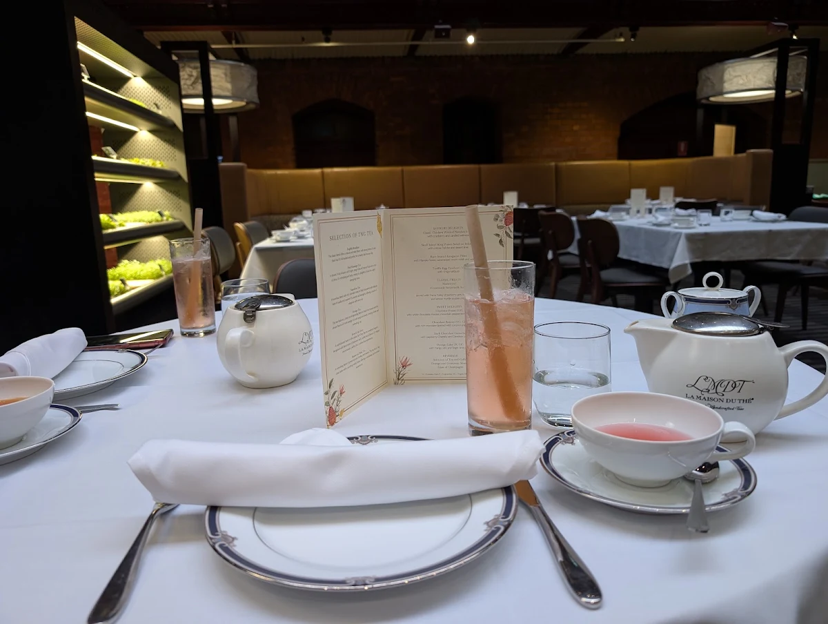 Vibe, Alluvial Restaurant