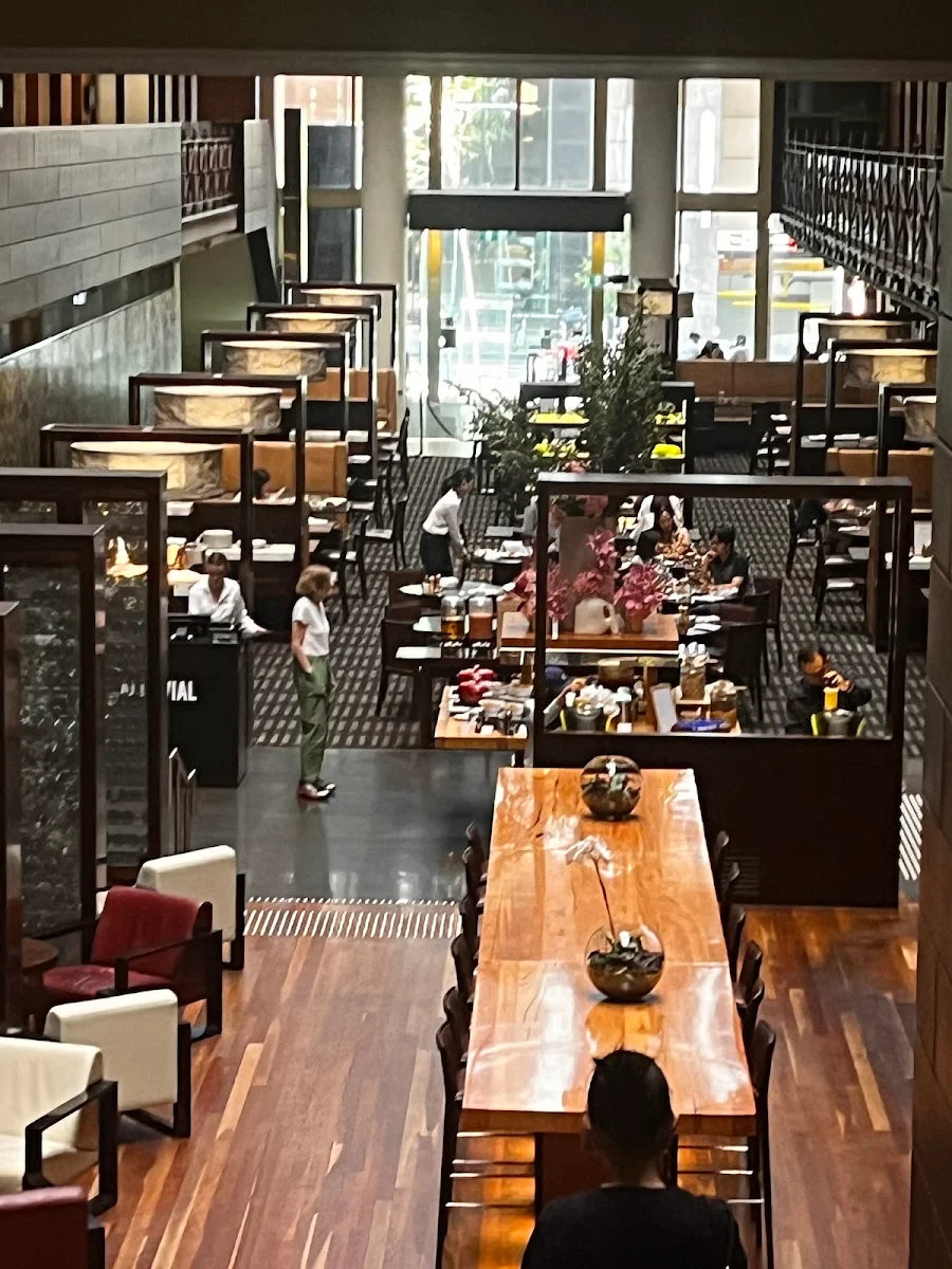 Vibe, Alluvial Restaurant