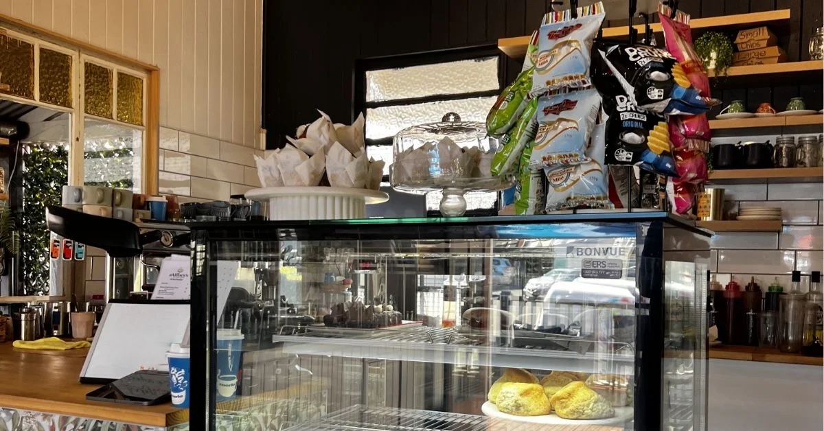 Vibe, Abbey's Cottage Cafe