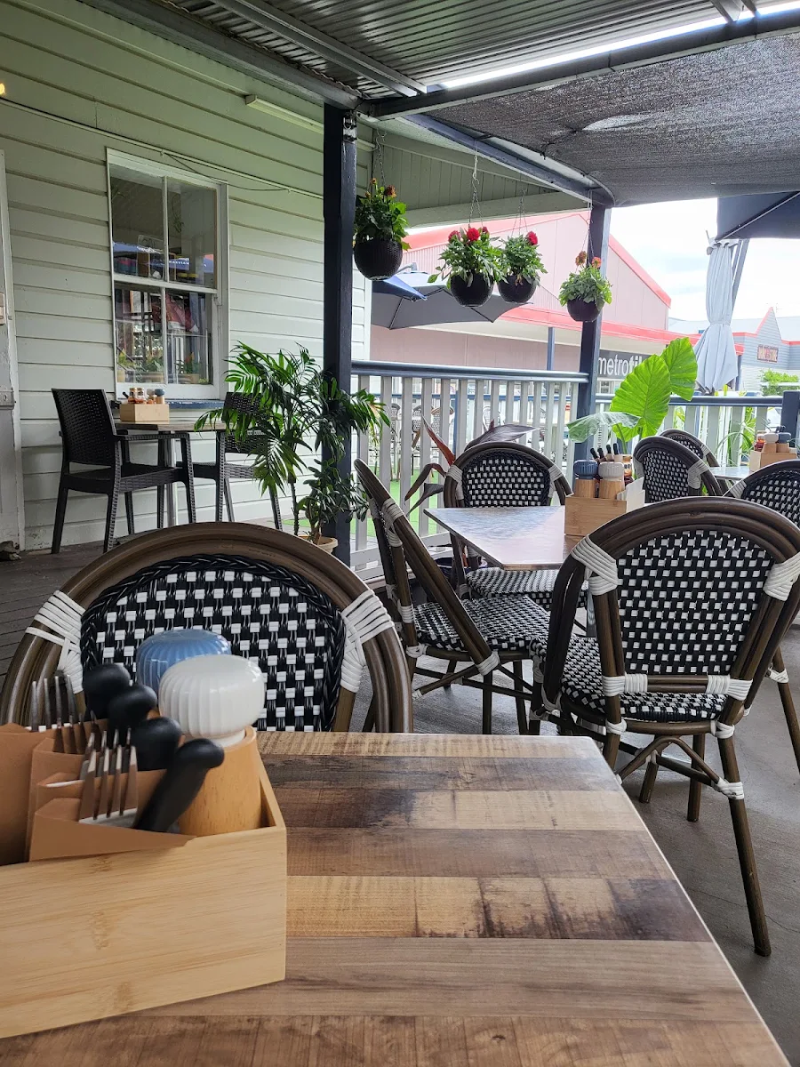 Vibe, Abbey's Cottage Cafe