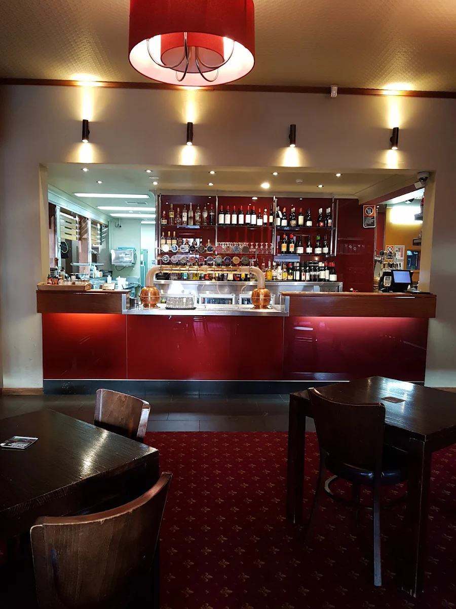 Vibe, Whitebull Hotel