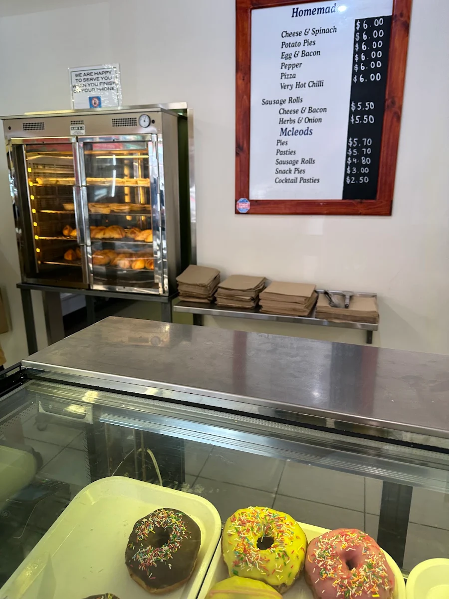 Vibe, Mac's Oven Foods