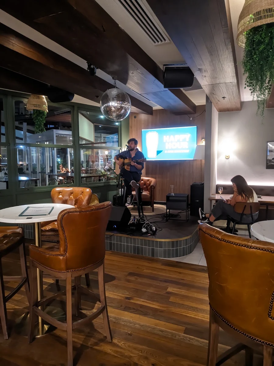 Vibe, Portside Social