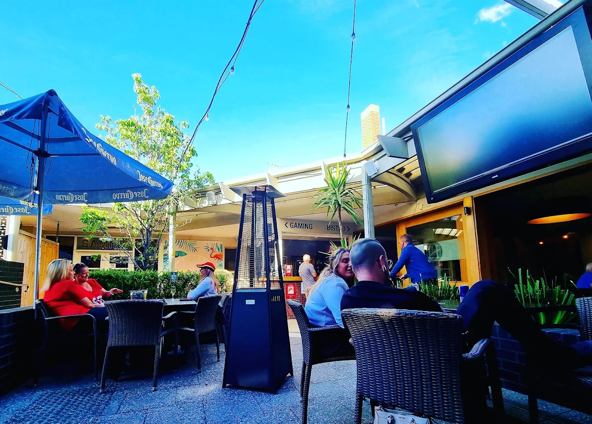Vibe, Hope Inn Hotel