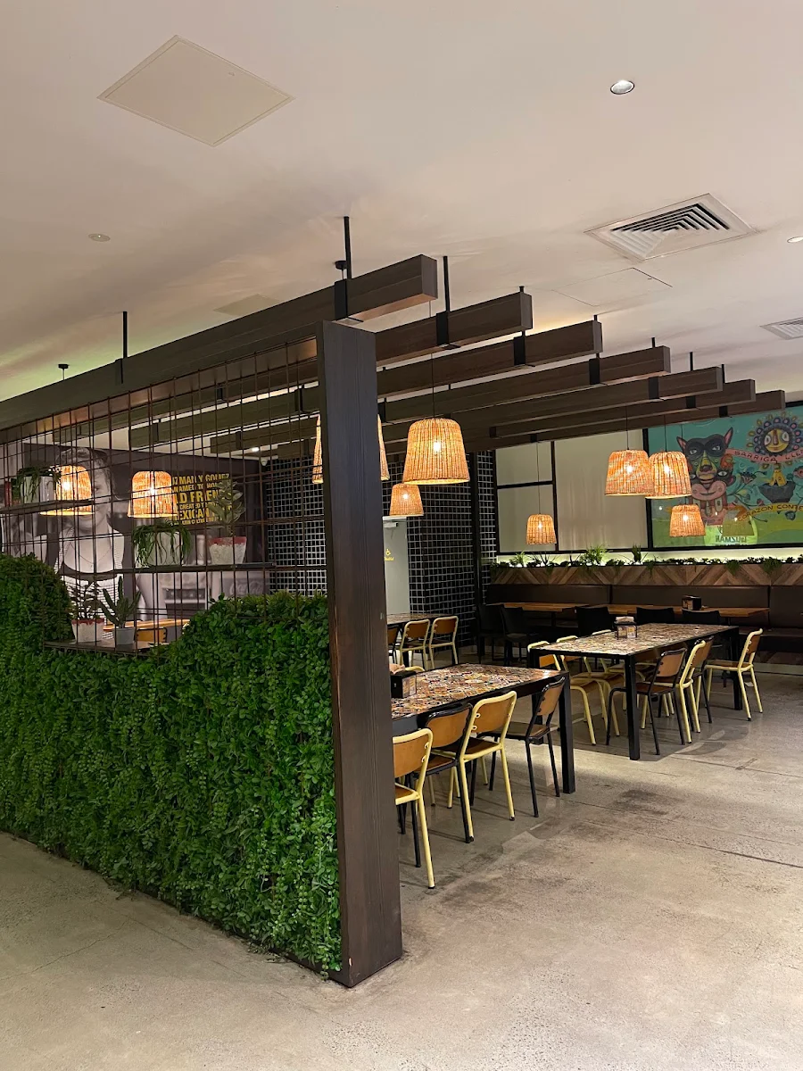 Vibe, Guzman y Gomez - Browns Plains