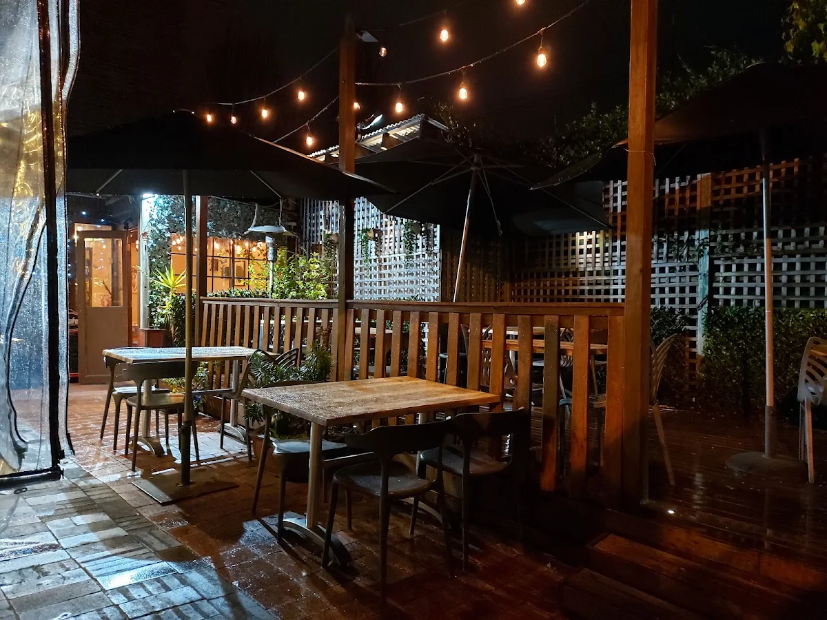 Vibe, Provence Garden Cafe Eastwood