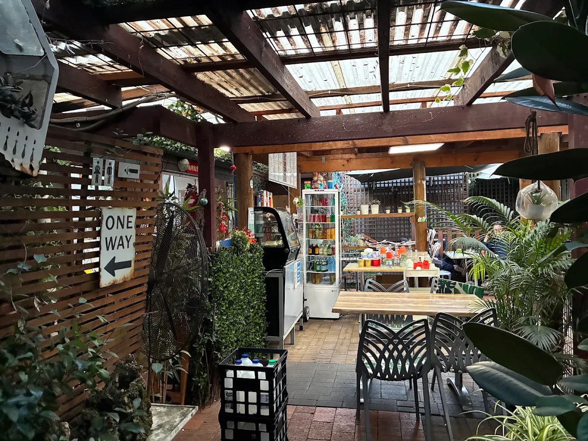 Vibe, Provence Garden Cafe Eastwood