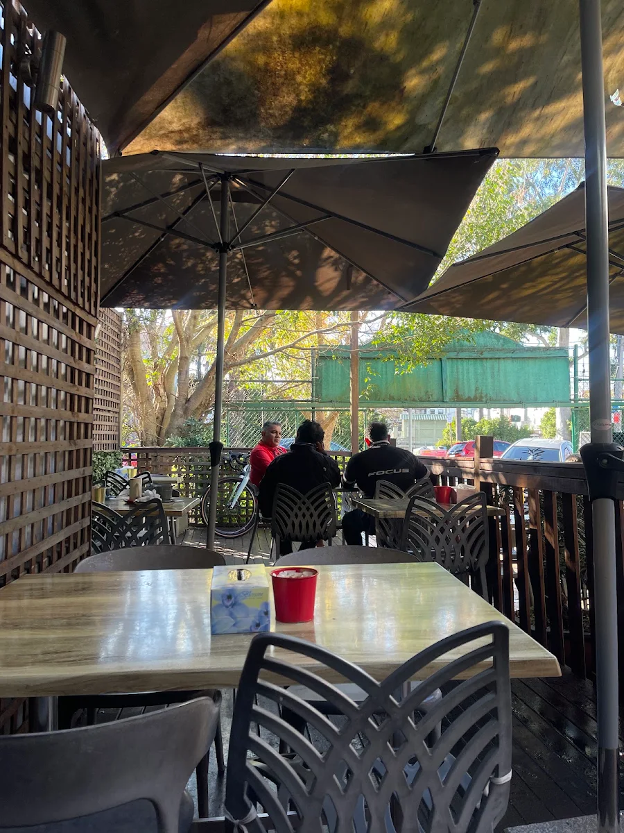 Vibe, Provence Garden Cafe Eastwood