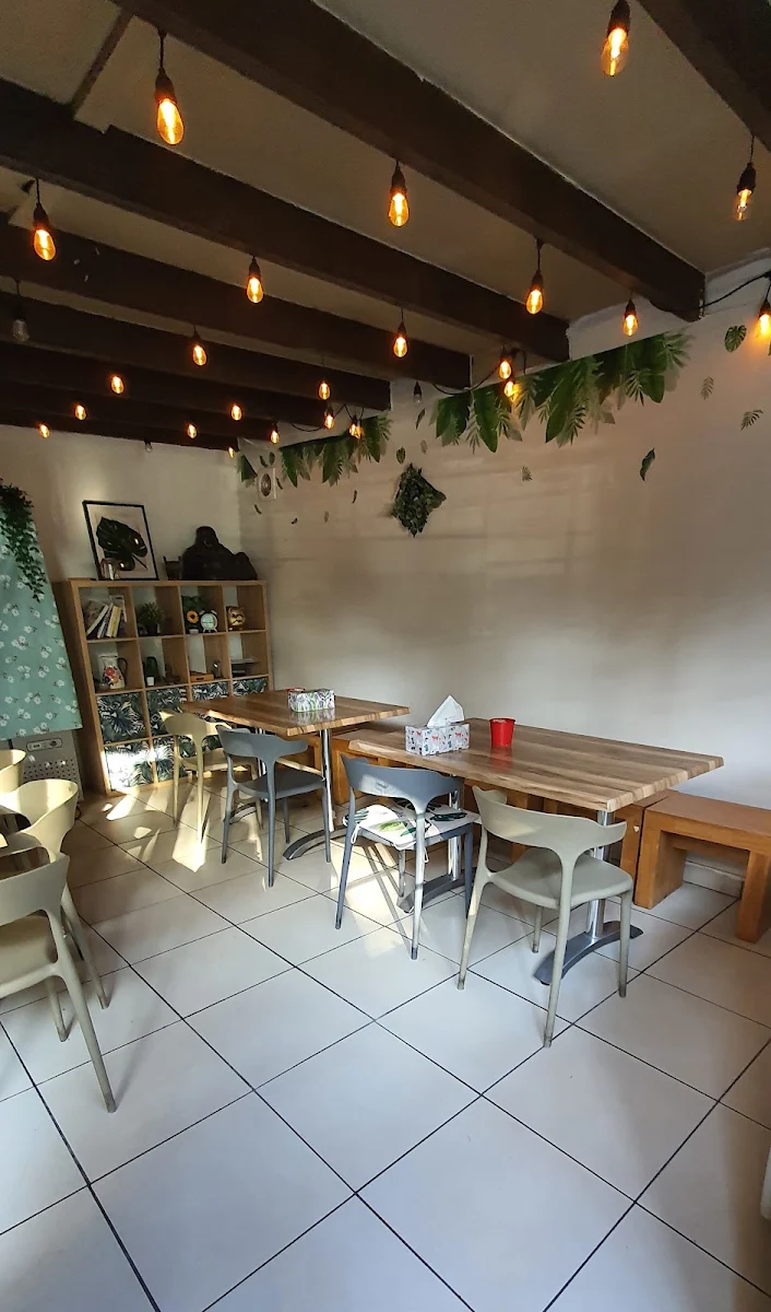 Vibe, Provence Garden Cafe Eastwood