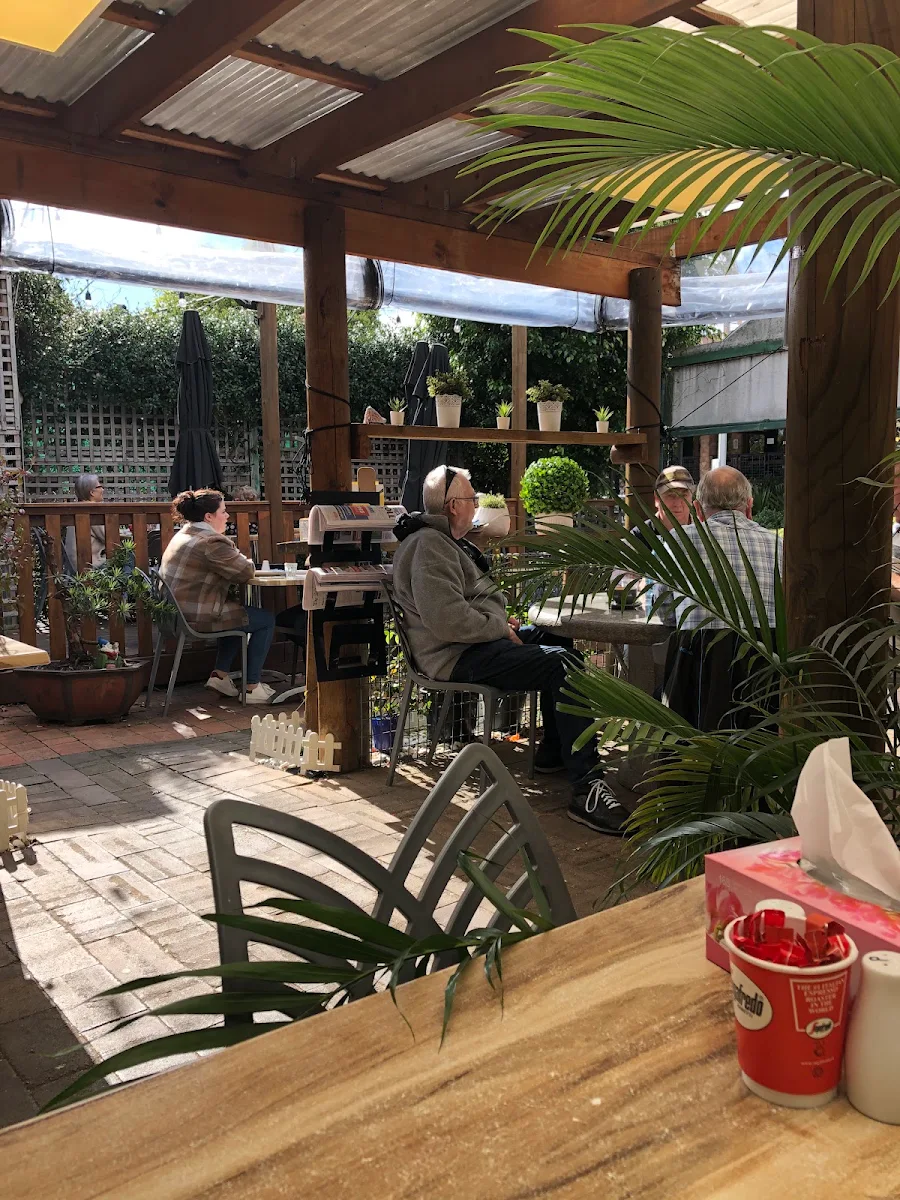 Vibe, Provence Garden Cafe Eastwood
