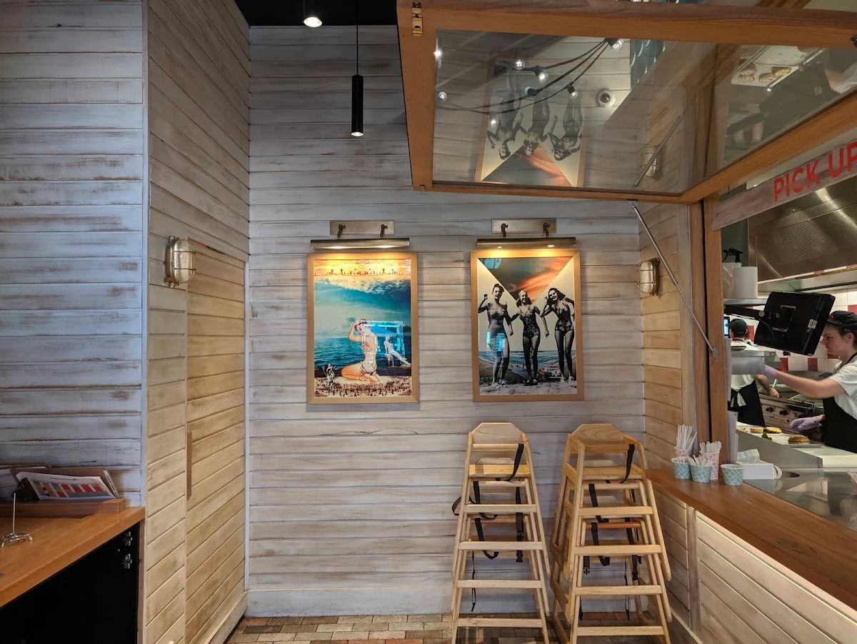 Vibe, Betty's Burgers