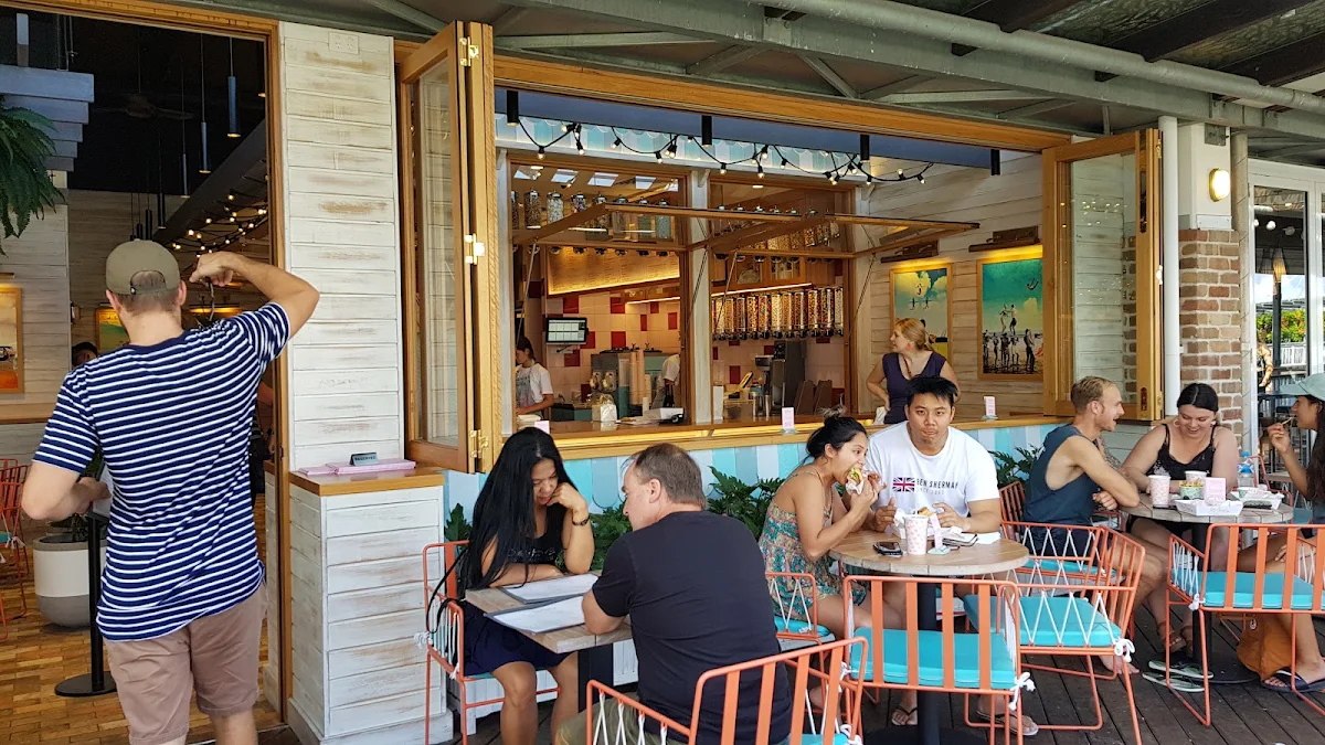 Vibe, Betty's Burgers