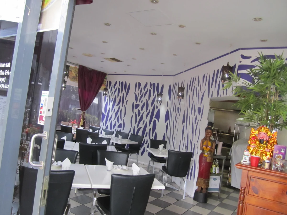 Vibe, Thai Victoria
