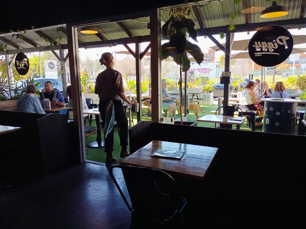 Vibe, Piggy Food Co