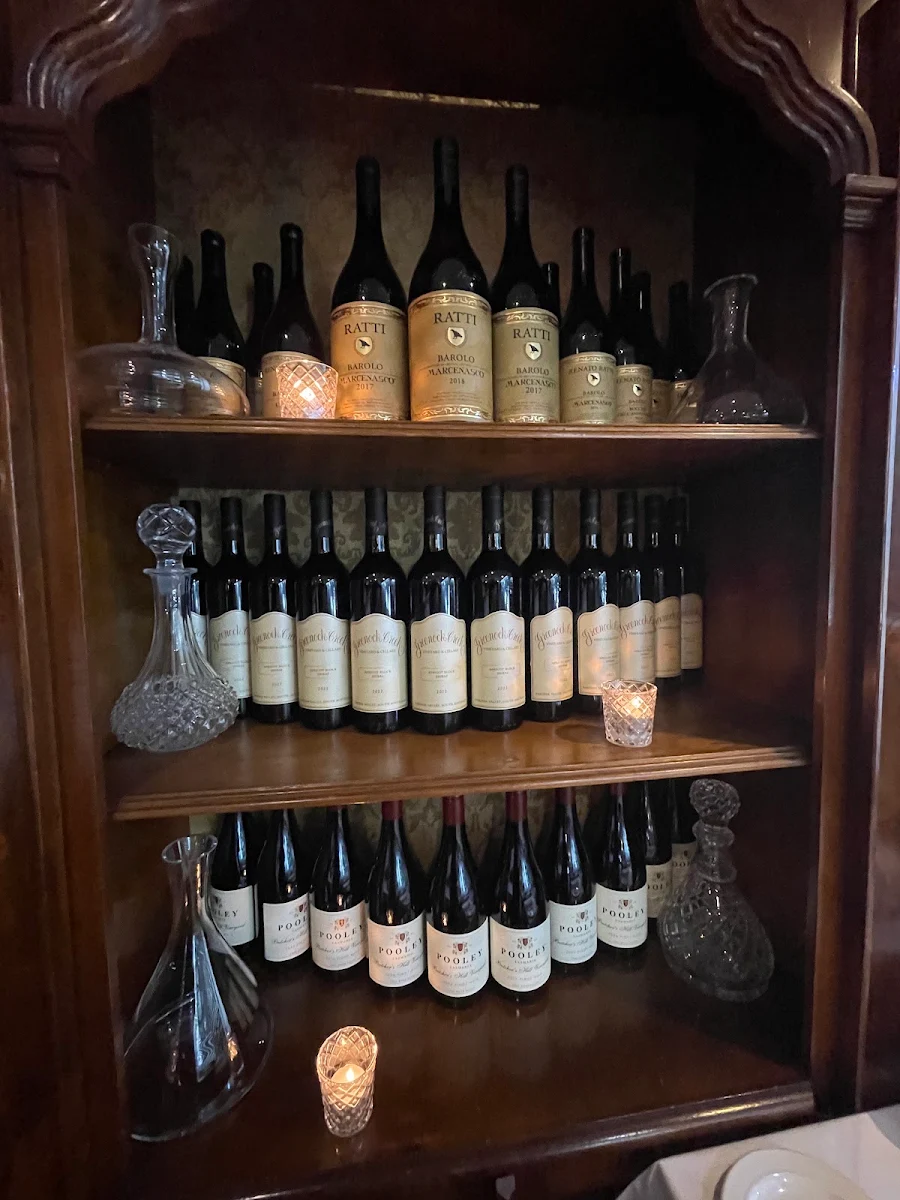 Vibe, SUD Food and Wine