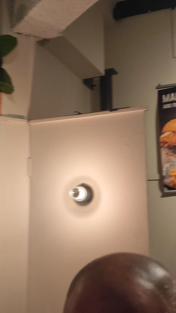 Vibe, Burgers Anonymous