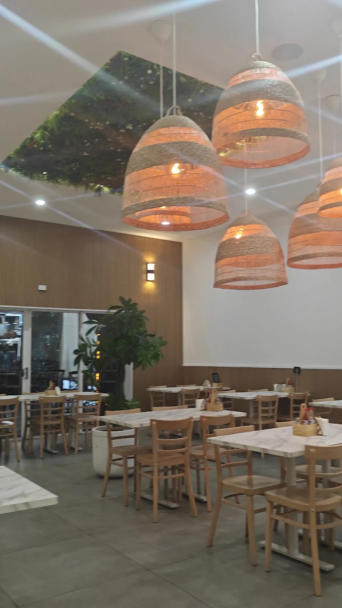 Vibe, Al Sultan Restaurant & Shisha Lounge