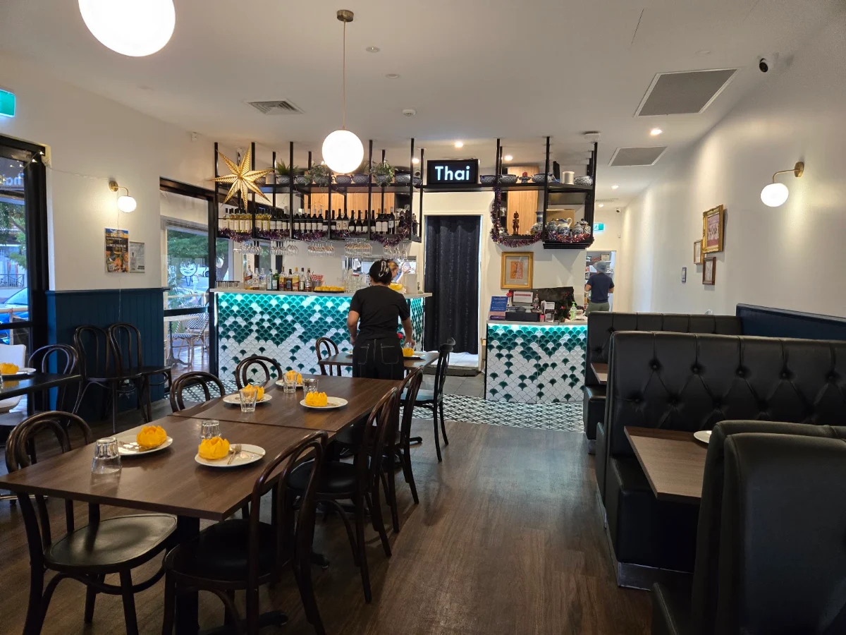 Vibe, Saowanee's Place Thai Restaurant