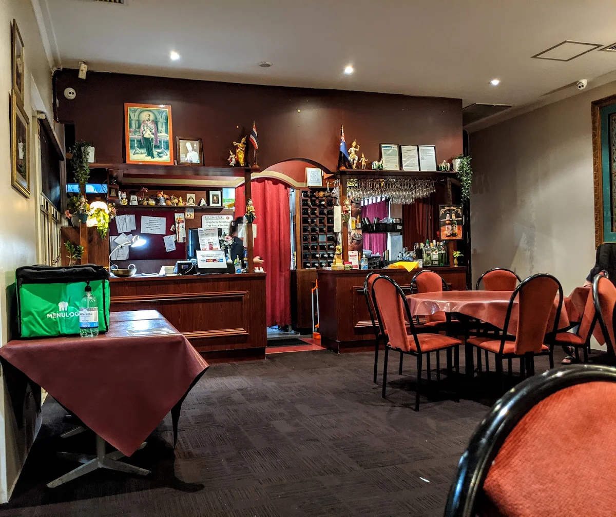 Vibe, Saowanee's Place Thai Restaurant