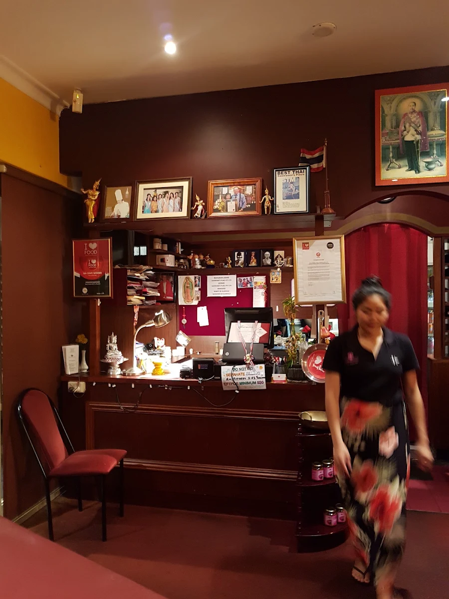 Vibe, Saowanee's Place Thai Restaurant