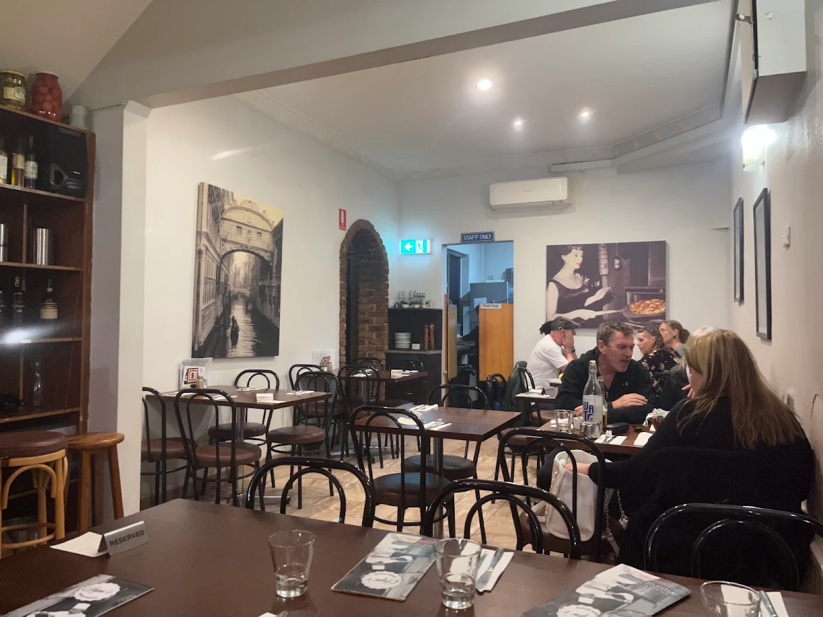 Vibe, Gipi's Pizza House Preston
