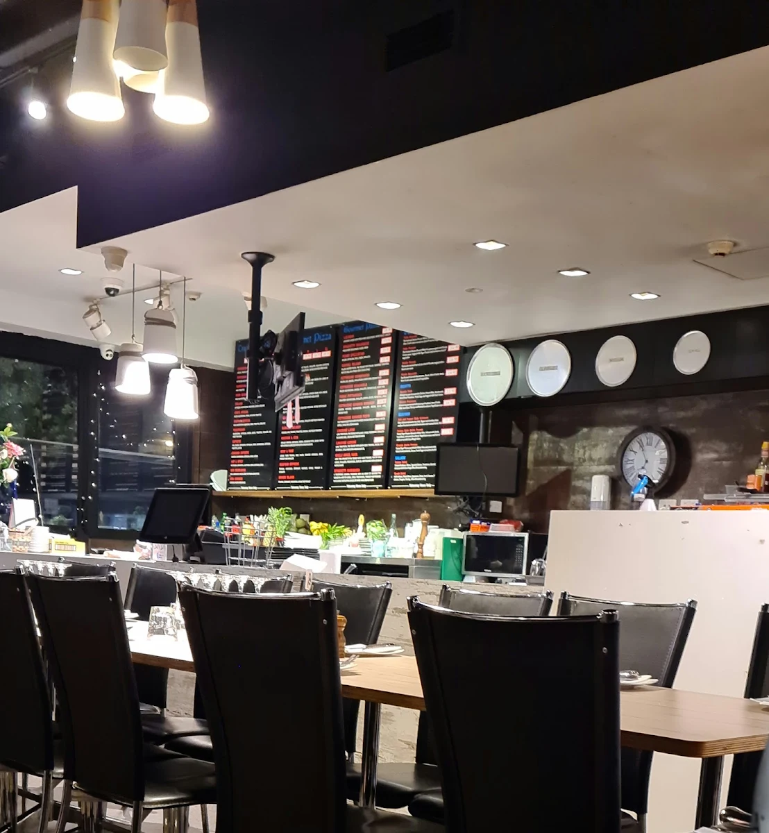 Vibe, il Gusto Italian Restaurant and Pizza