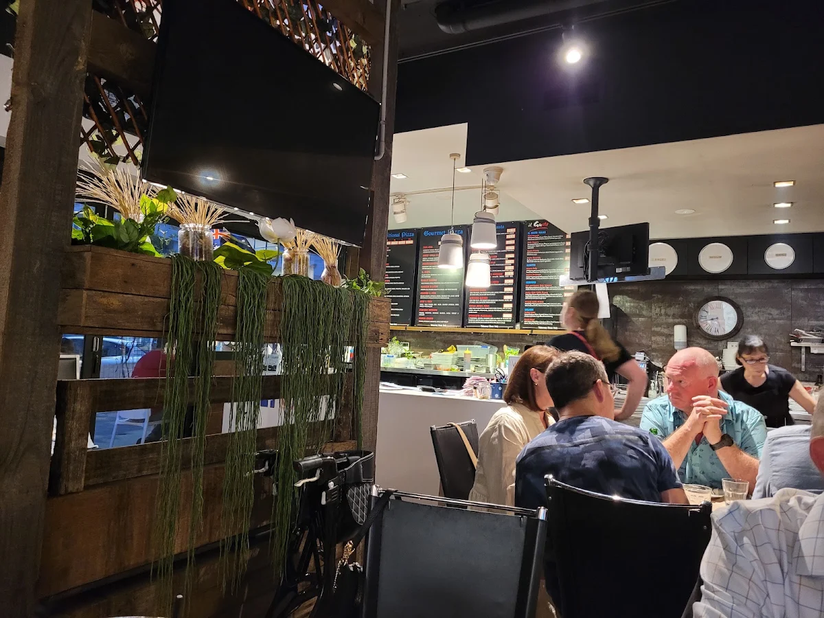 Vibe, il Gusto Italian Restaurant and Pizza