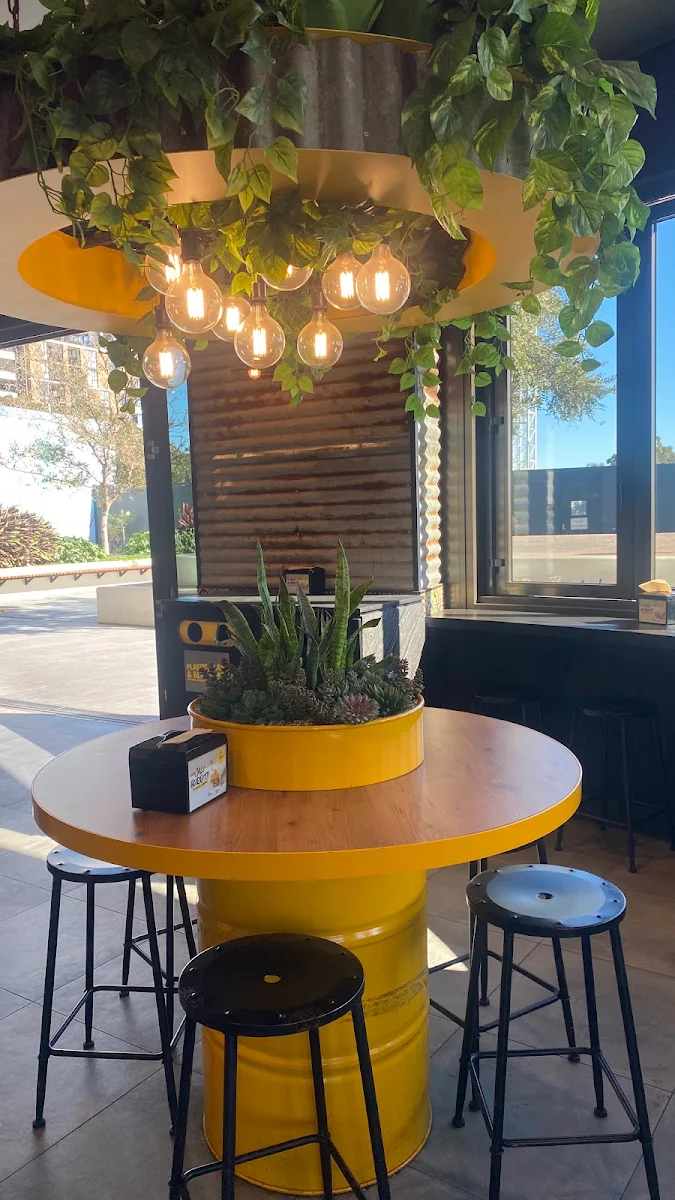 Vibe, Guzman y Gomez - Westmead
